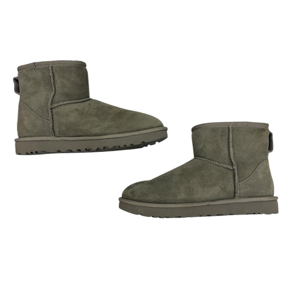 NWOT UGG 1016222 Classic Mini II Boot for Women Size 7 Gray - Picture 1 of 8